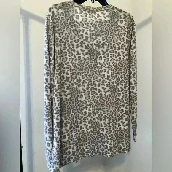 DD Designs Long Sleeve Animal Print Tunic - Picture 2 of 4
